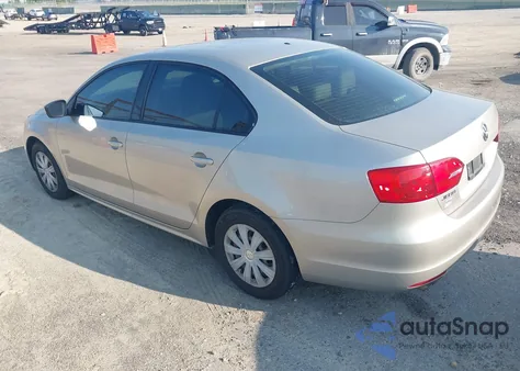 2013 Volkswagen Jetta 2.0L S z USA, uszkodzony, nr VIN 3VW2K7AJ5DM257948